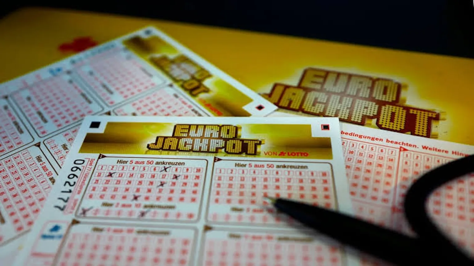 Eurojackpotin 13. lokakuuta 2026 arvonnassa 120 miljoonan euron päävoitto osui Saksaan ja Valtimolle lähes kolme miljoonaa euroa